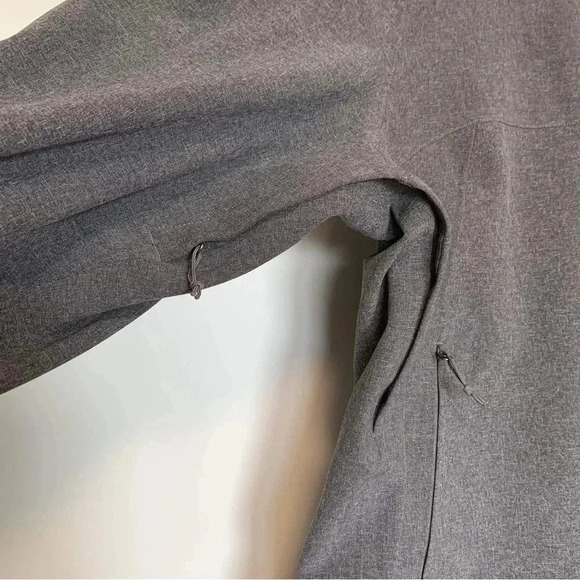 The North Face Apex Flex gore-Tex GTX jacket in  grey - Picture 2 of 8